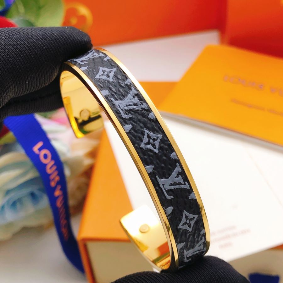 Louis Vuitton Jewelry LSZ0040 — AAA Quality Replica — photo 2