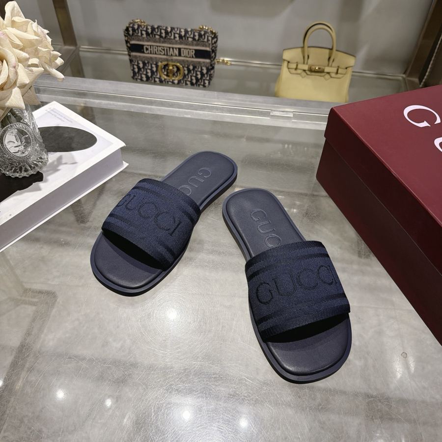 Gucci women's shoes Synchronized and unique jacquard large logo men’s slippers. — Premium Replica — photo 3