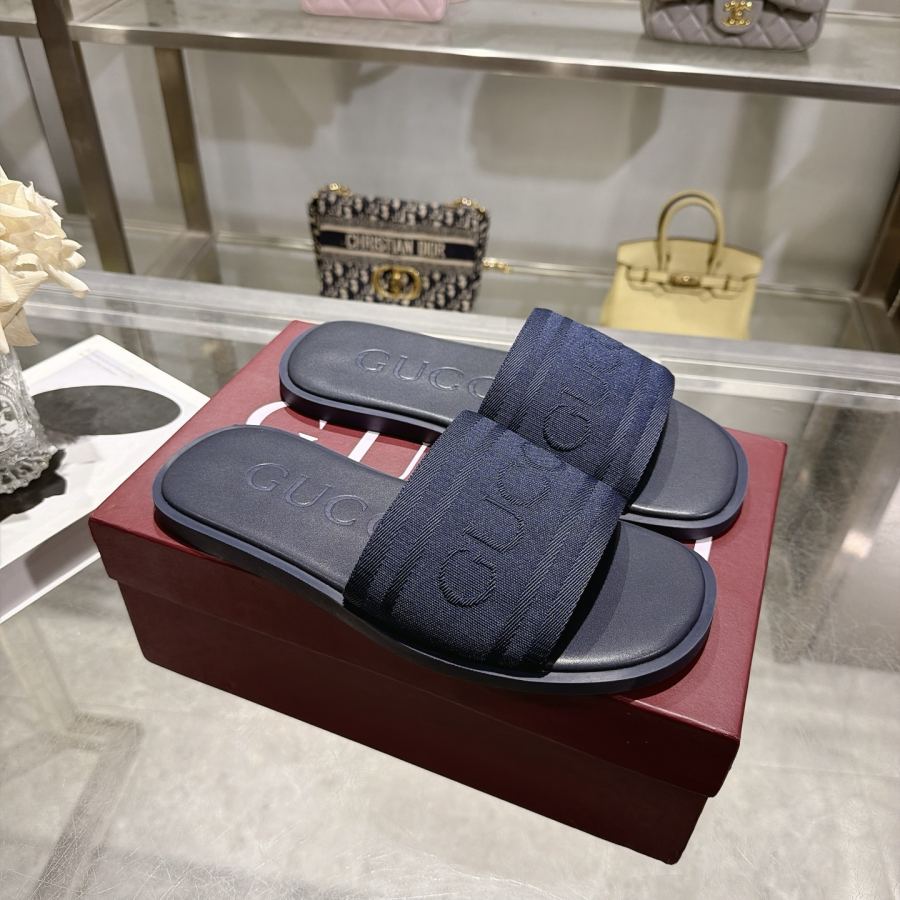 Gucci women's shoes Synchronized and unique jacquard large logo men’s slippers. — Premium Replica