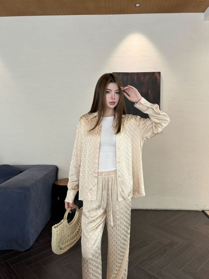 Fendi Women Fend* 2026 Новинка SML
