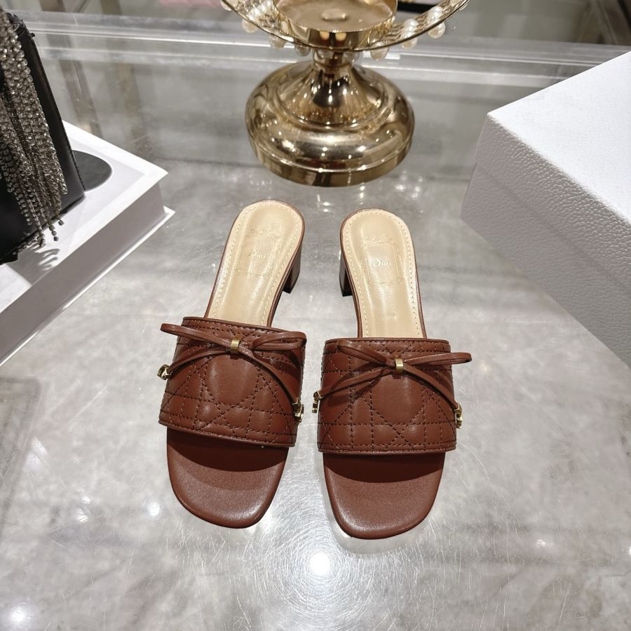 Фабрика женской обуви Dior