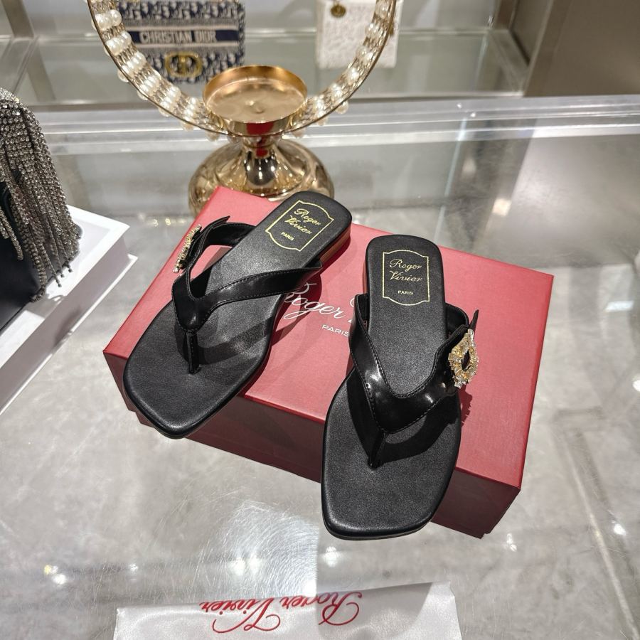 RV women's shoes Factory New RV flip-flops are suitable for shopping and leisure, versatile and fashi — 1:1 Replica For Sale — photo 5