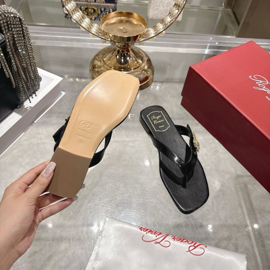 RV women's shoes Factory New RV flip-flops are suitable for shopping and leisure, versatile and fashi — 1:1 Replica For Sale — photo 8