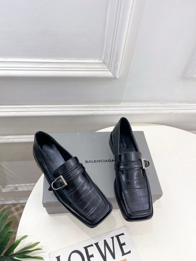 Balenciaga Women's Shoes Balenciaga | 26𝐬𝐬 — AAA Quality Replica — photo 4