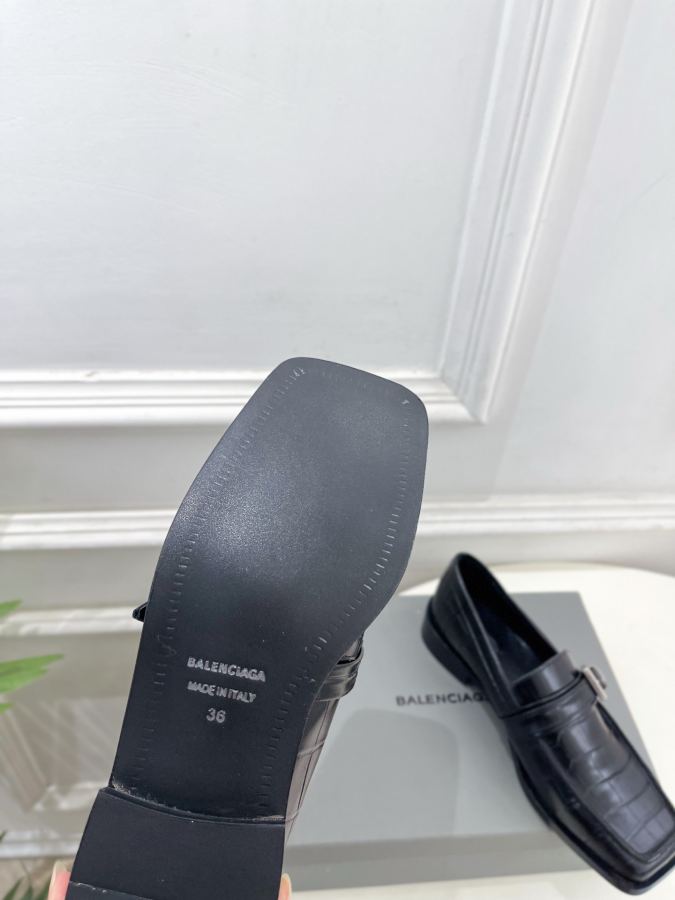 Balenciaga Women's Shoes Balenciaga | 26𝐬𝐬 — AAA Quality Replica — photo 9