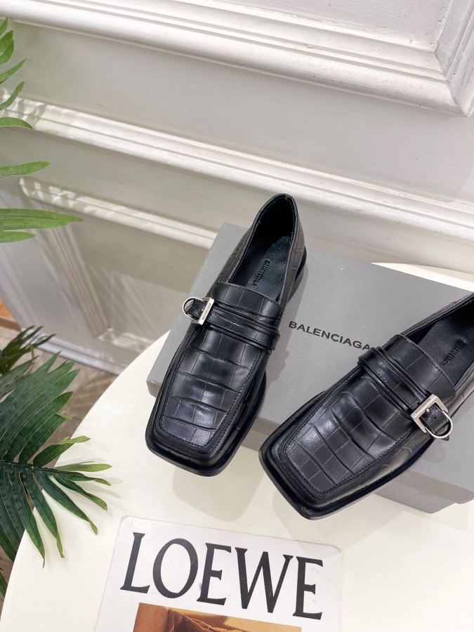 Balenciaga Women's Shoes Balenciaga | 26𝐬𝐬 — AAA Quality Replica — photo 6
