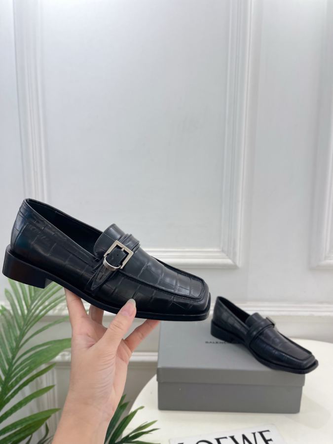 Balenciaga Women's Shoes Balenciaga | 26𝐬𝐬 — AAA Quality Replica — photo 5