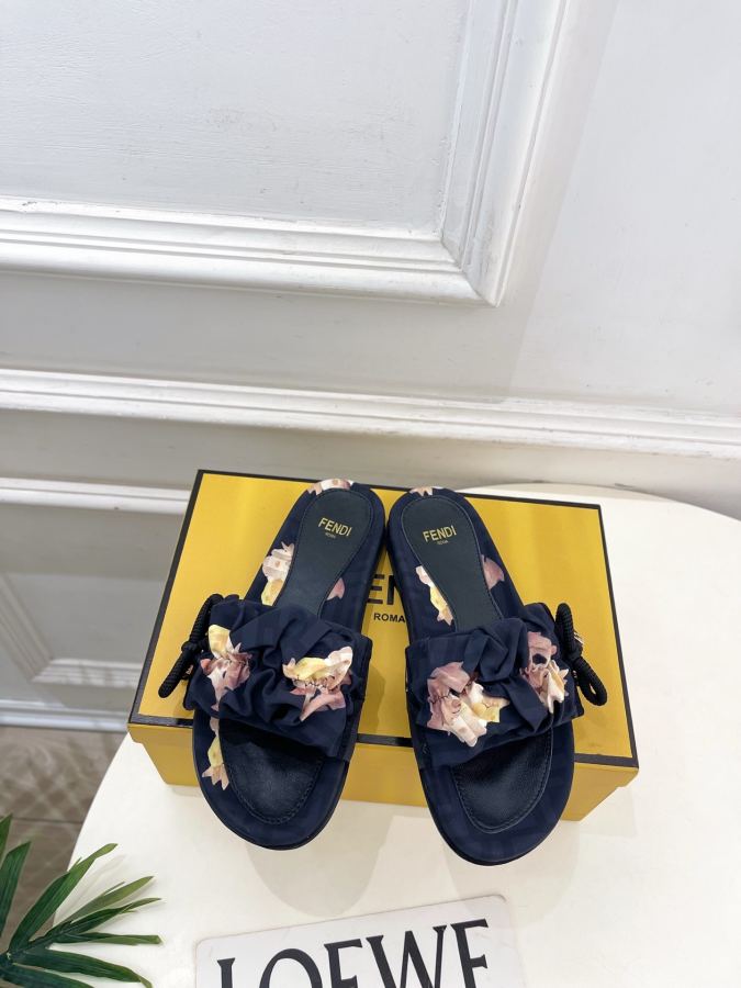 Fendi women's shoes 𝐅𝐄𝐍𝐃𝐈 | Fendi 26𝐬𝐬 — AAA Quality Replica