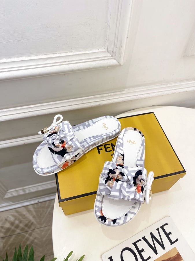 Fendi women's shoes 𝐅𝐄𝐍𝐃𝐈 | Fendi 26𝐬𝐬 — 1:1 Replica For Sale — photo 5