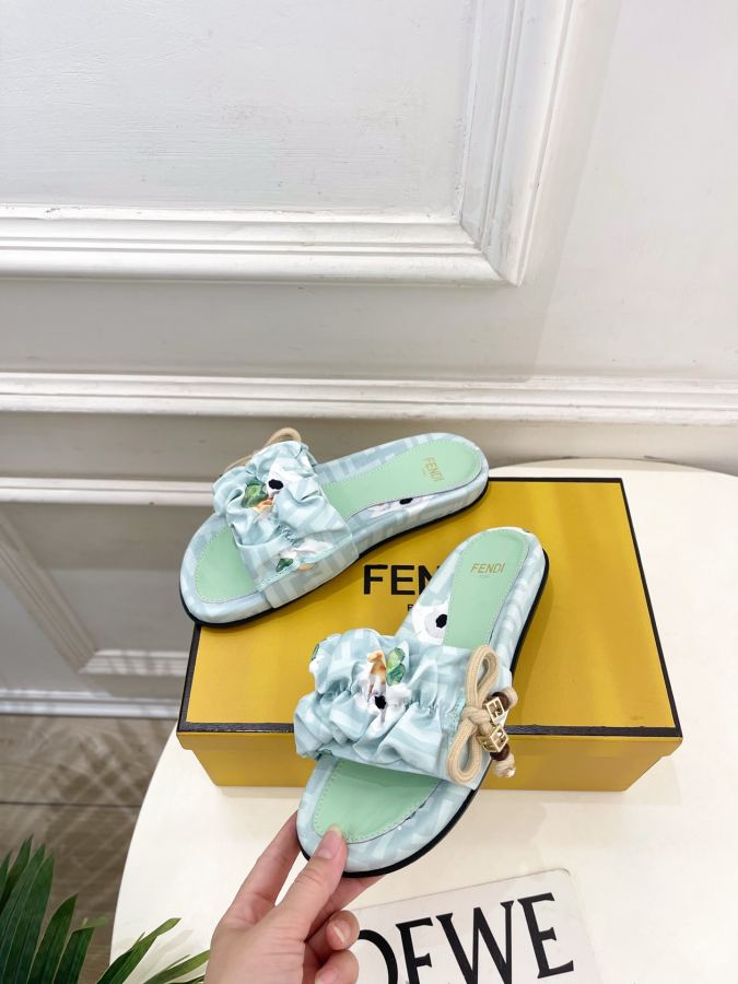 Fendi women's shoes 𝐅𝐄𝐍𝐃𝐈 | Fendi 26𝐬𝐬 — 1:1 Replica — photo 3