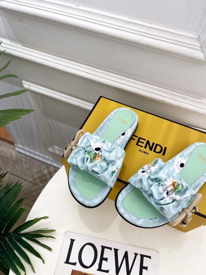 Fendi women's shoes 𝐅𝐄𝐍𝐃𝐈 | Fendi 26𝐬𝐬 — 1:1 Replica — photo 6