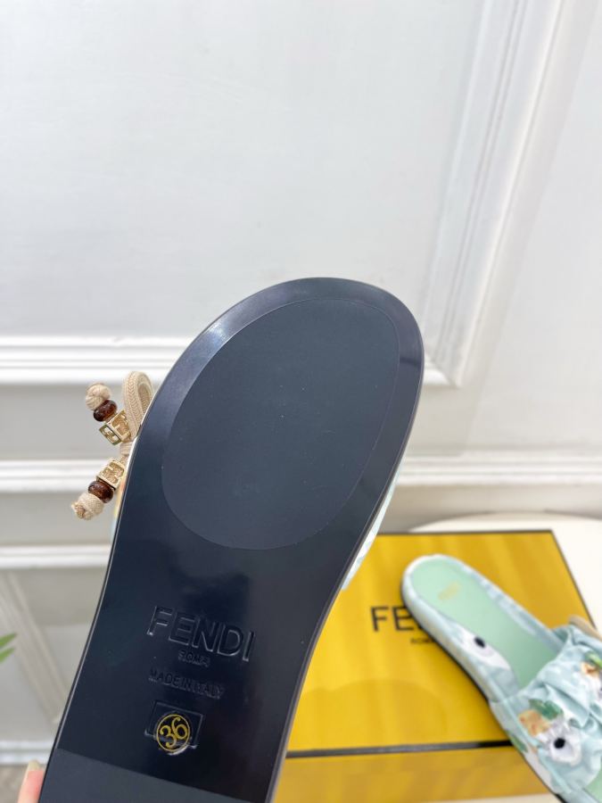 Fendi women's shoes 𝐅𝐄𝐍𝐃𝐈 | Fendi 26𝐬𝐬 — 1:1 Replica — photo 9