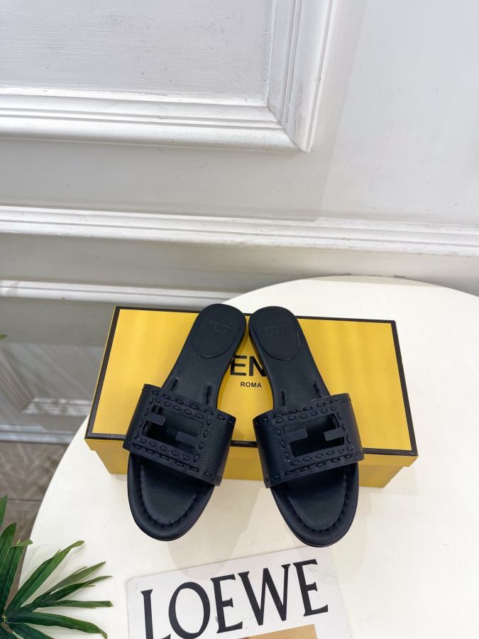 Fendi women's shoes 𝐅𝐄𝐍𝐃𝐈 | Fendi 26𝐬𝐬 — Premium Replica