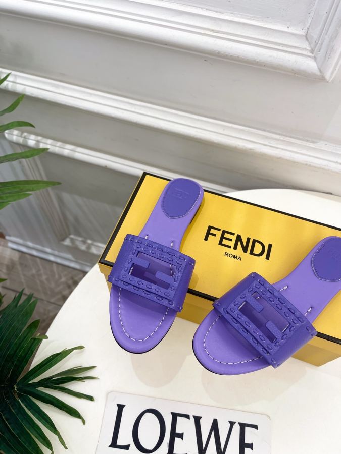 Fendi women's shoes 𝐅𝐄𝐍𝐃𝐈 | Fendi 26𝐬𝐬 — 1:1 Replica — photo 6