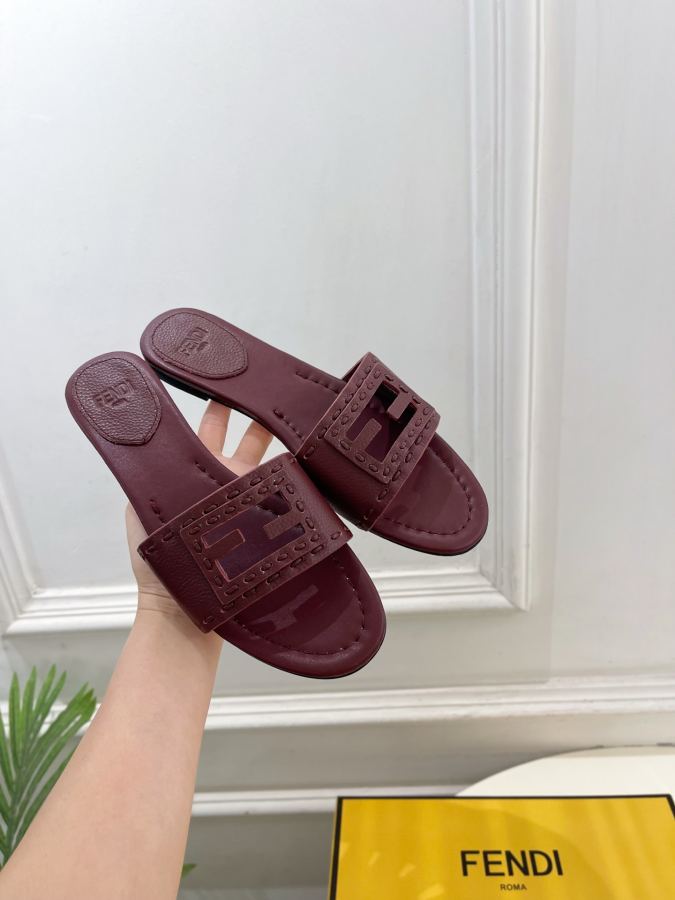 Fendi women's shoes 𝐅𝐄𝐍𝐃𝐈 | Fendi 26𝐬𝐬 — AAA Quality Replica — photo 4