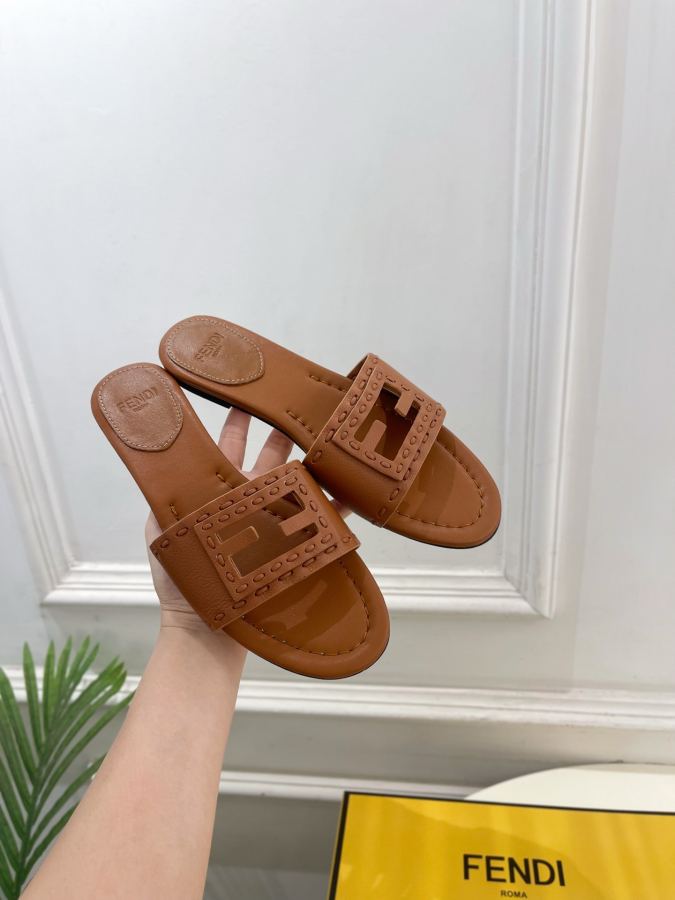 Fendi women's shoes 𝐅𝐄𝐍𝐃𝐈 | Fendi 26𝐬𝐬 — 1:1 Replica For Sale — photo 5