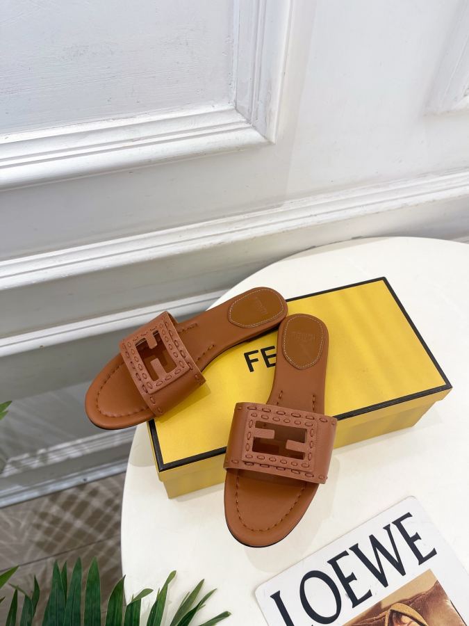 Fendi women's shoes 𝐅𝐄𝐍𝐃𝐈 | Fendi 26𝐬𝐬 — 1:1 Replica For Sale — photo 4