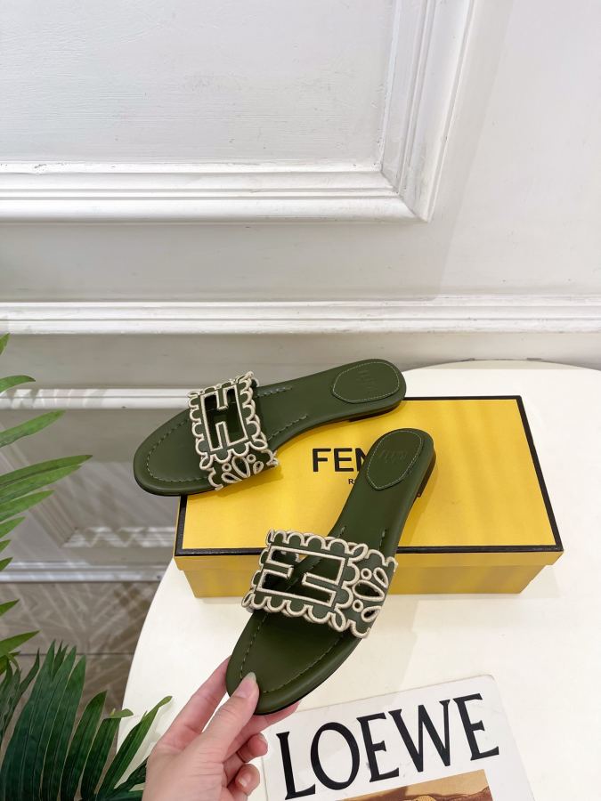 Fendi women's shoes 𝐅𝐄𝐍𝐃𝐈 | Fendi 26𝐬𝐬 — 1:1 Replica — photo 3