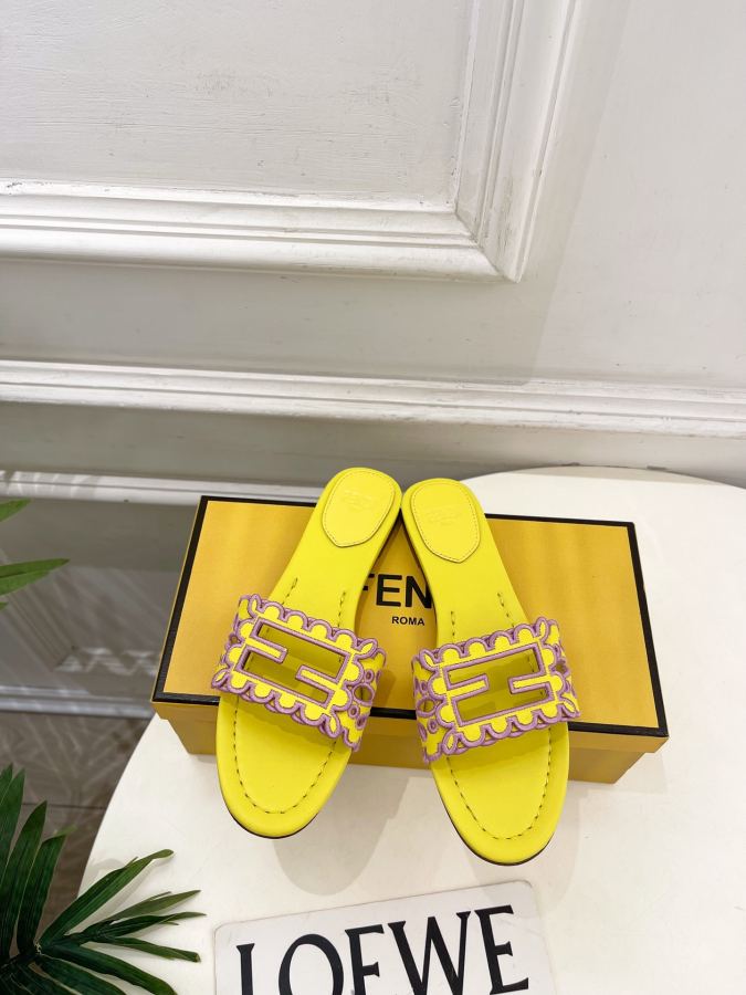 Fendi women's shoes 𝐅𝐄𝐍𝐃𝐈 | Fendi 26𝐬𝐬 — Premium Replica