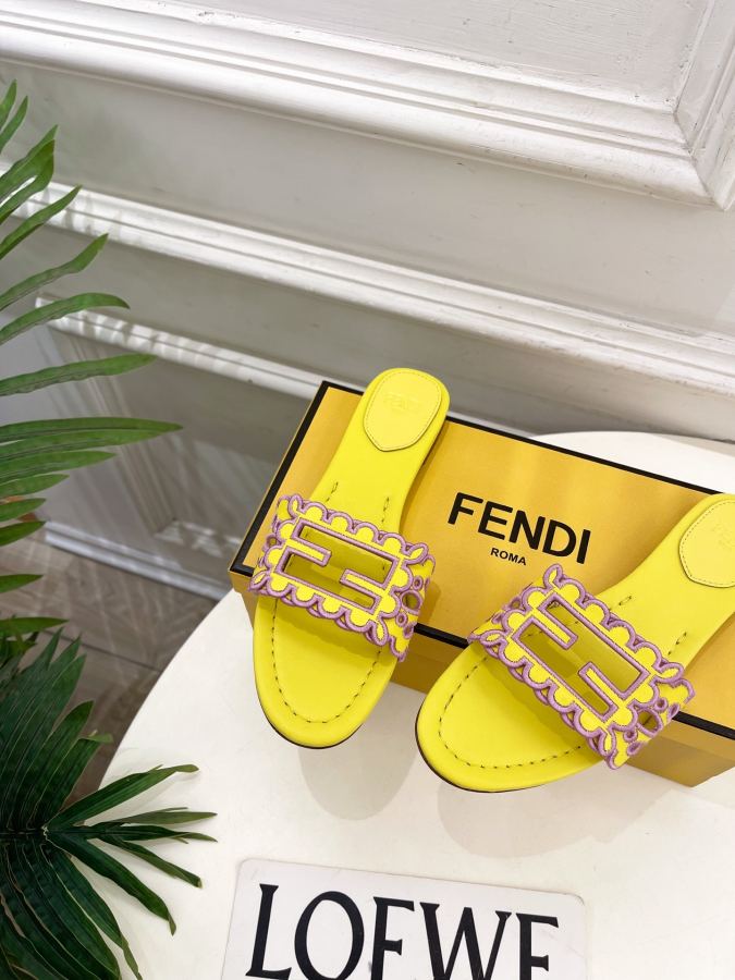 Fendi women's shoes 𝐅𝐄𝐍𝐃𝐈 | Fendi 26𝐬𝐬 — Premium Replica — photo 6