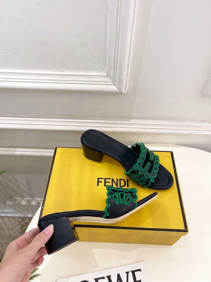 Fendi women's shoes 𝐅𝐄𝐍𝐃𝐈 | Fendi 26𝐬𝐬 — 1:1 Replica — photo 4