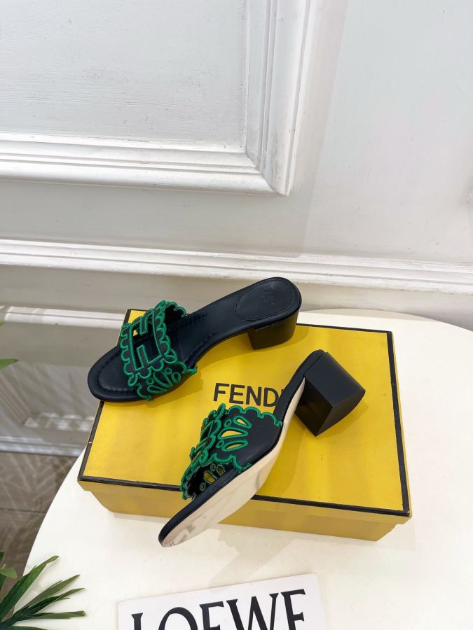 Fendi women's shoes 𝐅𝐄𝐍𝐃𝐈 | Fendi 26𝐬𝐬 — 1:1 Replica — photo 5
