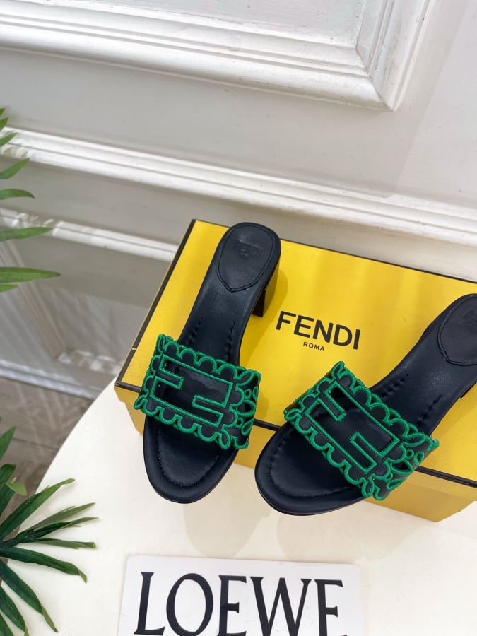 Fendi women's shoes 𝐅𝐄𝐍𝐃𝐈 | Fendi 26𝐬𝐬 — 1:1 Replica — photo 6