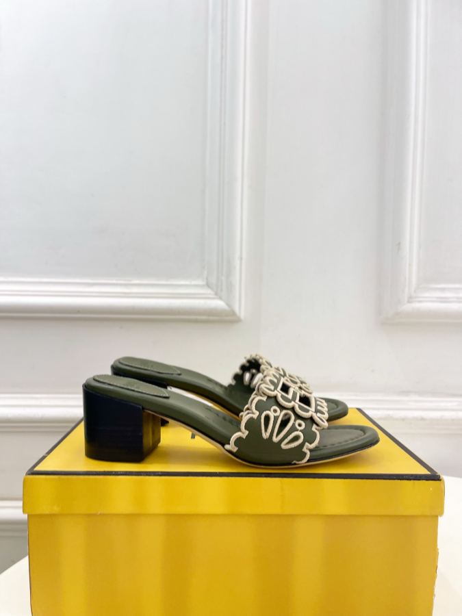 Fendi women's shoes 𝐅𝐄𝐍𝐃𝐈 | Fendi 26𝐬𝐬 — 1:1 Replica For Sale — photo 2