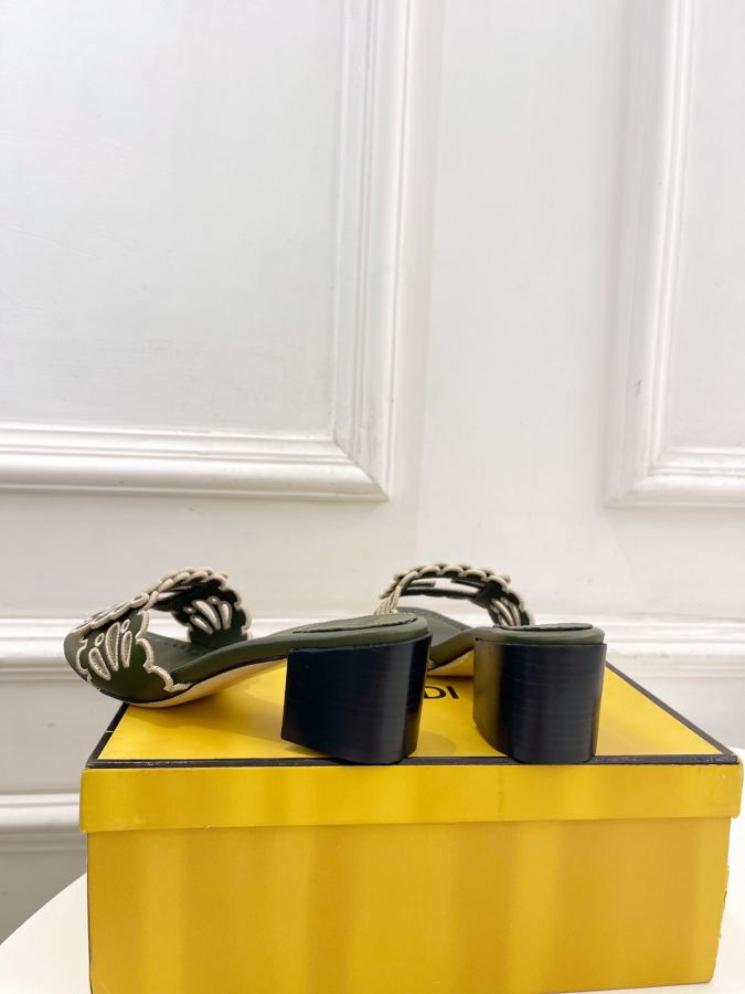Fendi women's shoes 𝐅𝐄𝐍𝐃𝐈 | Fendi 26𝐬𝐬 — 1:1 Replica For Sale — photo 8