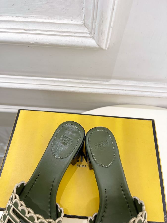 Fendi women's shoes 𝐅𝐄𝐍𝐃𝐈 | Fendi 26𝐬𝐬 — 1:1 Replica For Sale — photo 6