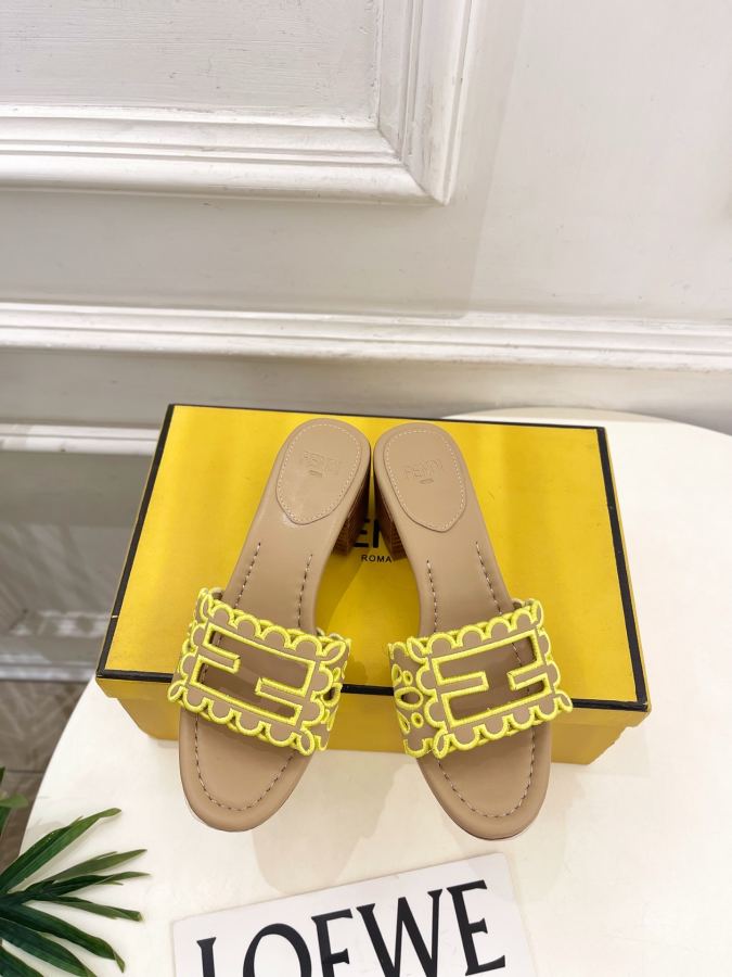 Fendi women's shoes 𝐅𝐄𝐍𝐃𝐈 | Fendi 26𝐬𝐬 — 1:1 Replica