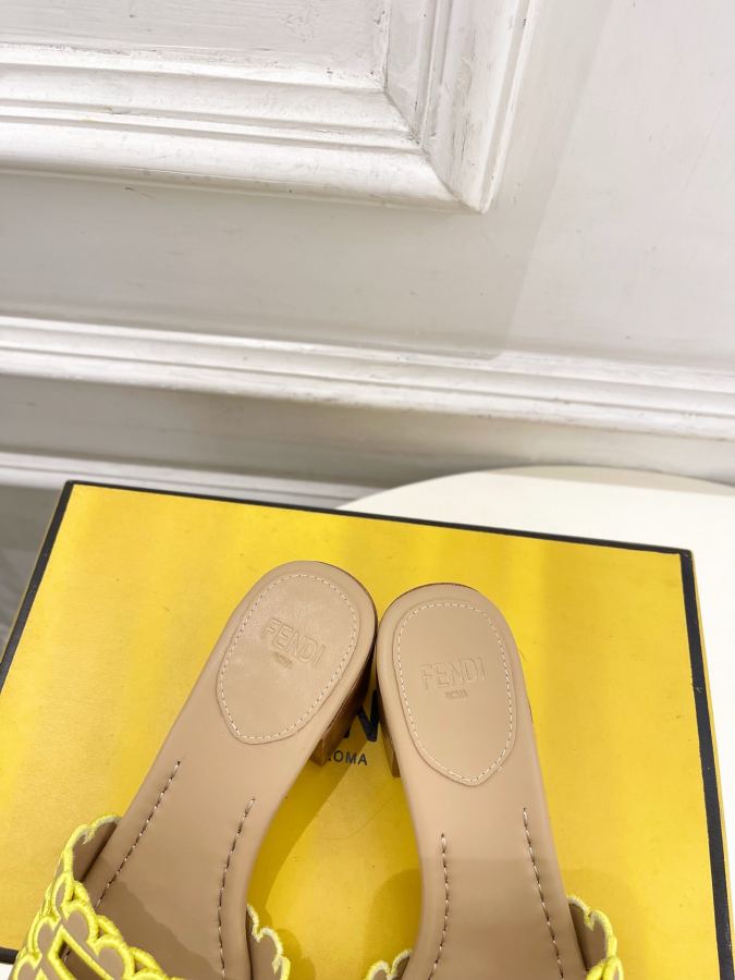 Fendi women's shoes 𝐅𝐄𝐍𝐃𝐈 | Fendi 26𝐬𝐬 — 1:1 Replica — photo 8