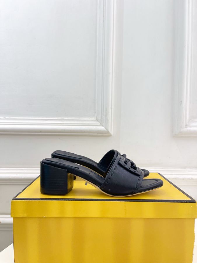 Fendi women's shoes 𝐅𝐄𝐍𝐃𝐈 | Fendi 26𝐬𝐬 — AAA Quality Replica — photo 2