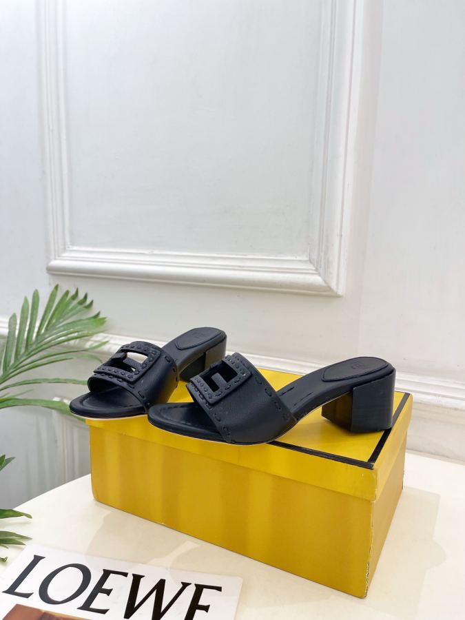 Fendi women's shoes 𝐅𝐄𝐍𝐃𝐈 | Fendi 26𝐬𝐬 — AAA Quality Replica — photo 3