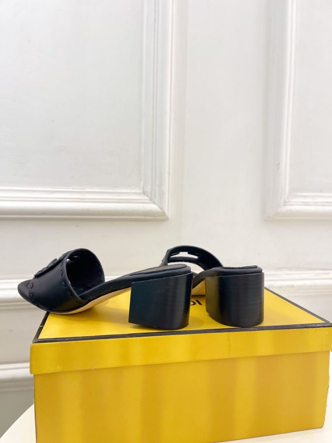 Fendi women's shoes 𝐅𝐄𝐍𝐃𝐈 | Fendi 26𝐬𝐬 — AAA Quality Replica — photo 8