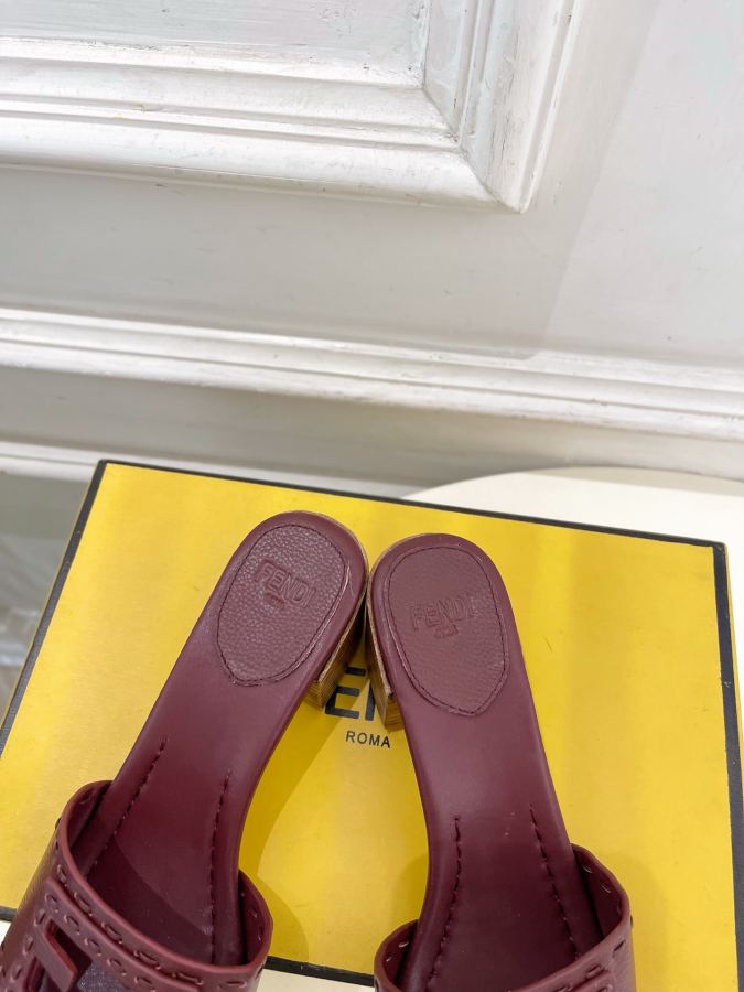 Fendi women's shoes 𝐅𝐄𝐍𝐃𝐈 | Fendi 26𝐬𝐬 — 1:1 Replica For Sale — photo 6