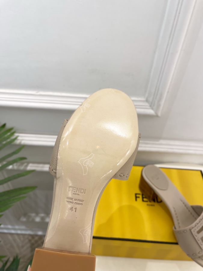 Fendi women's shoes 𝐅𝐄𝐍𝐃𝐈 | Fendi 26𝐬𝐬 — AAA Quality Replica — photo 9