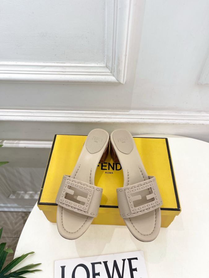 Fendi women's shoes 𝐅𝐄𝐍𝐃𝐈 | Fendi 26𝐬𝐬 — AAA Quality Replica