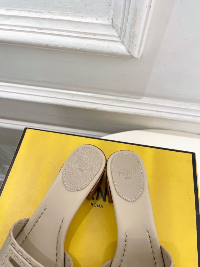 Fendi women's shoes 𝐅𝐄𝐍𝐃𝐈 | Fendi 26𝐬𝐬 — AAA Quality Replica — photo 7