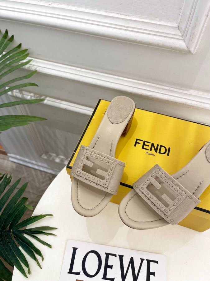 Fendi women's shoes 𝐅𝐄𝐍𝐃𝐈 | Fendi 26𝐬𝐬 — AAA Quality Replica — photo 6