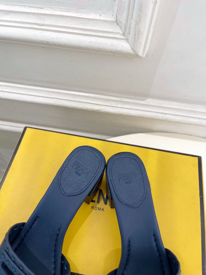 Fendi women's shoes 𝐅𝐄𝐍𝐃𝐈 | Fendi 26𝐬𝐬 — Premium Replica — photo 8