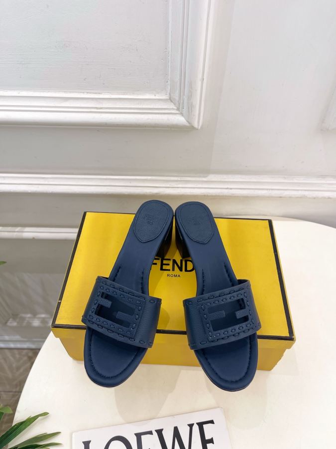 Fendi women's shoes 𝐅𝐄𝐍𝐃𝐈 | Fendi 26𝐬𝐬 — Premium Replica