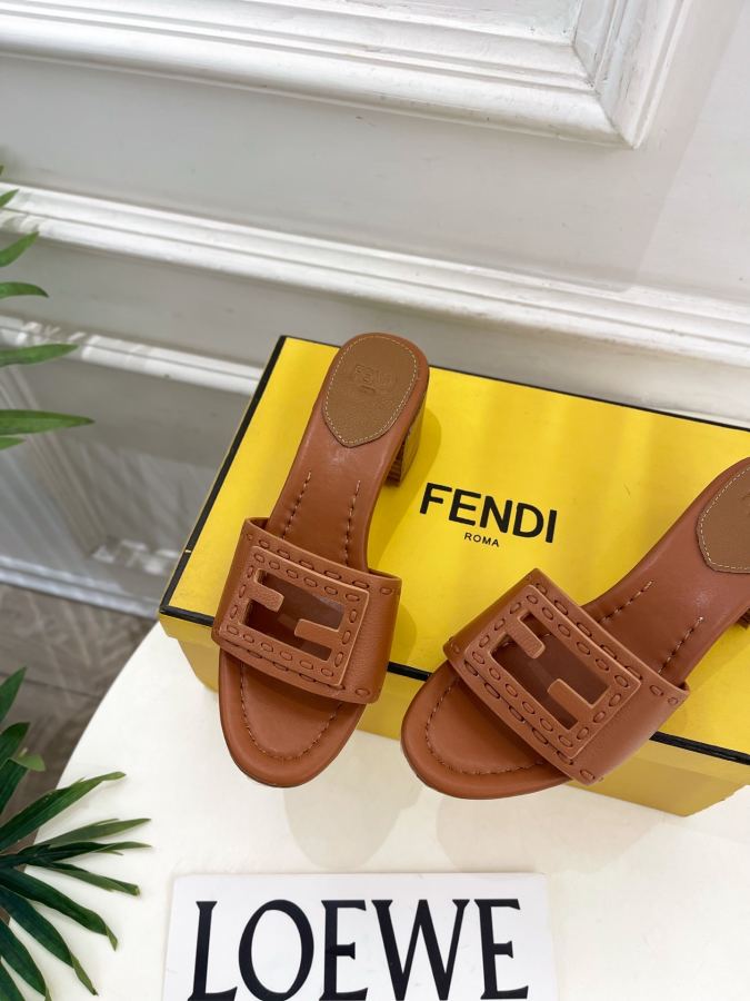 Fendi women's shoes 𝐅𝐄𝐍𝐃𝐈 | Fendi 26𝐬𝐬 — 1:1 Replica — photo 8