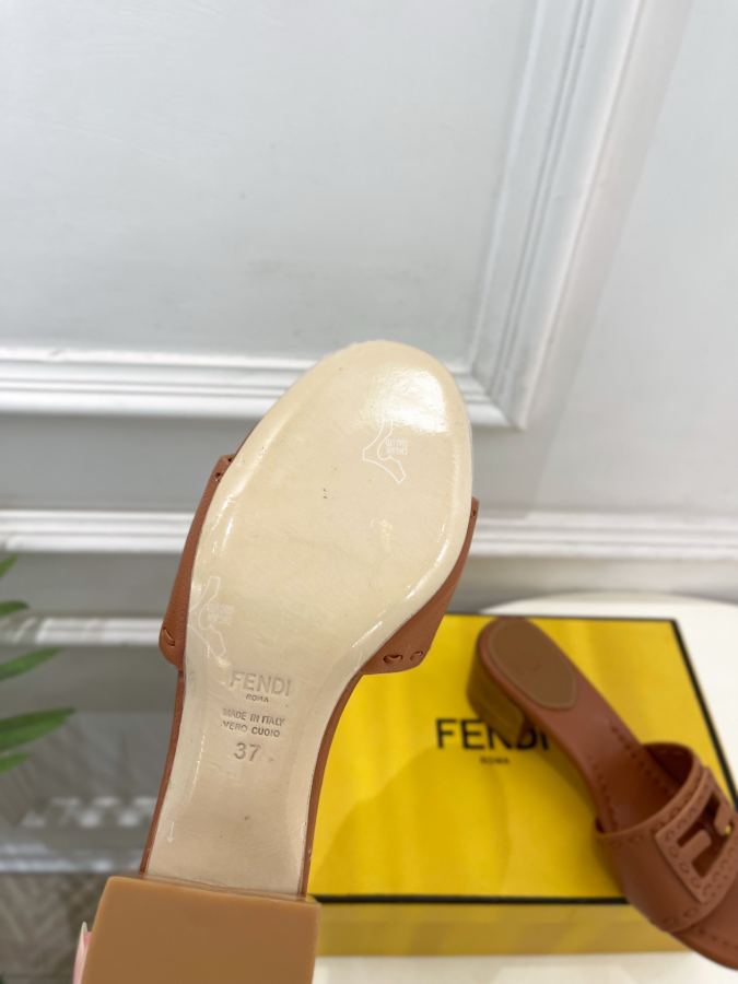 Fendi women's shoes 𝐅𝐄𝐍𝐃𝐈 | Fendi 26𝐬𝐬 — 1:1 Replica — photo 9