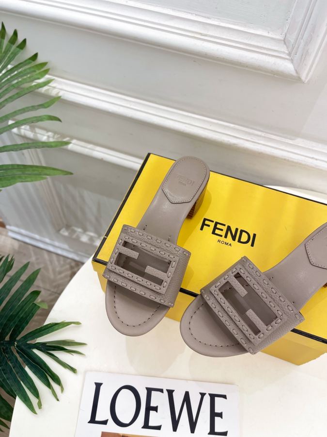 Fendi women's shoes 𝐅𝐄𝐍𝐃𝐈 | Fendi 26𝐬𝐬 — AAA Quality Replica — photo 7