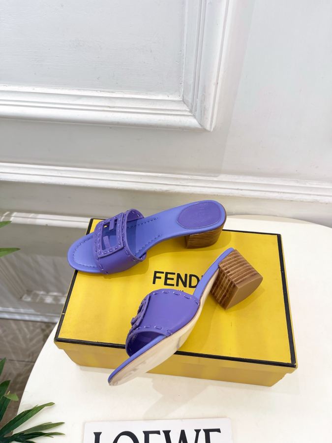 Fendi women's shoes 𝐅𝐄𝐍𝐃𝐈 | Fendi 26𝐬𝐬 — 1:1 Replica For Sale — photo 5