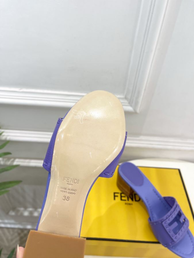Fendi women's shoes 𝐅𝐄𝐍𝐃𝐈 | Fendi 26𝐬𝐬 — 1:1 Replica For Sale — photo 9