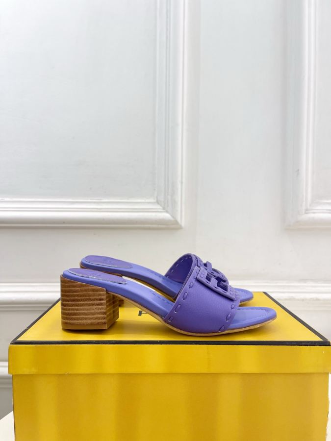Fendi women's shoes 𝐅𝐄𝐍𝐃𝐈 | Fendi 26𝐬𝐬 — 1:1 Replica For Sale — photo 2
