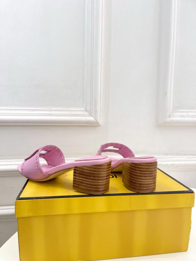 Fendi women's shoes 𝐅𝐄𝐍𝐃𝐈 | Fendi 26𝐬𝐬 — 1:1 Replica For Sale — photo 7