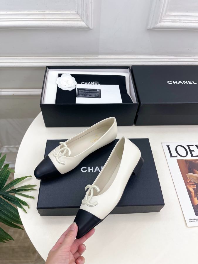 CHANEL women's shoes 𝐂𝐇𝐀𝐍𝐄𝐋 | Xiaoxiang 26𝐬𝐬 — 1:1 Replica For Sale — photo 3